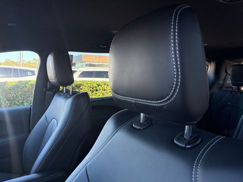 New 2026 Chrysler Pacifica Select image 16