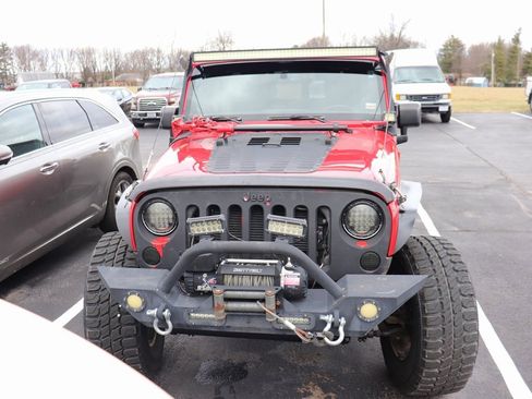 Used 2014 Jeep Wrangler Unlimited Sport w/ Quick Order Package 24S image 2