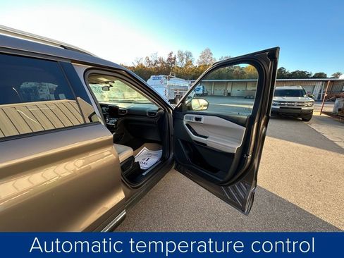 Used 2021 Ford Explorer Limited w/ Equipment Group 301A image 26