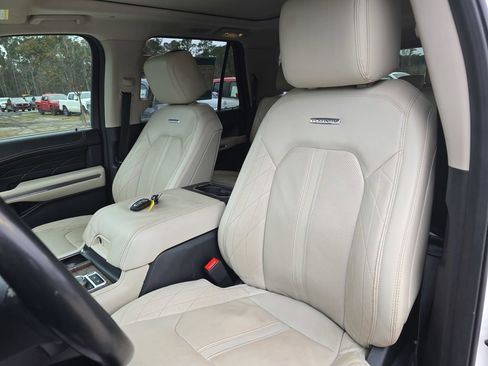 Used 2020 Ford Expedition Max Platinum image 21
