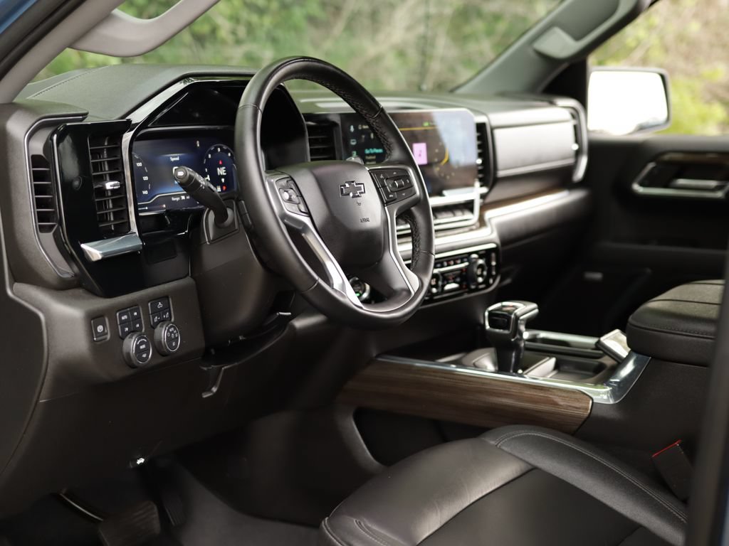 Used 2024 Chevrolet Silverado 1500 RST w/ All Star Edition Plus AWD/4WD image 9