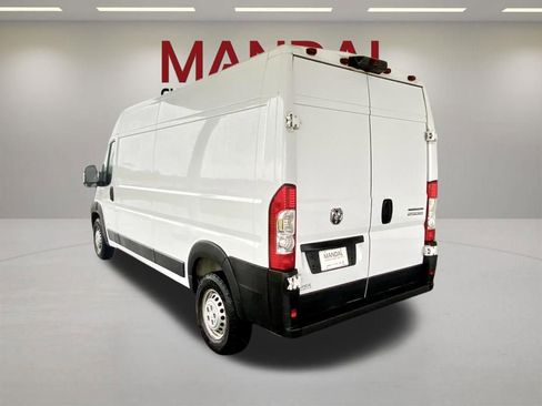 Used 2025 RAM ProMaster 2500 w/ Convenience Group FWD image 8