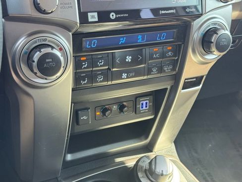 Used 2022 Toyota 4Runner Limited image 33