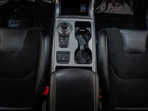 Used 2023 Ford Edge ST image 32