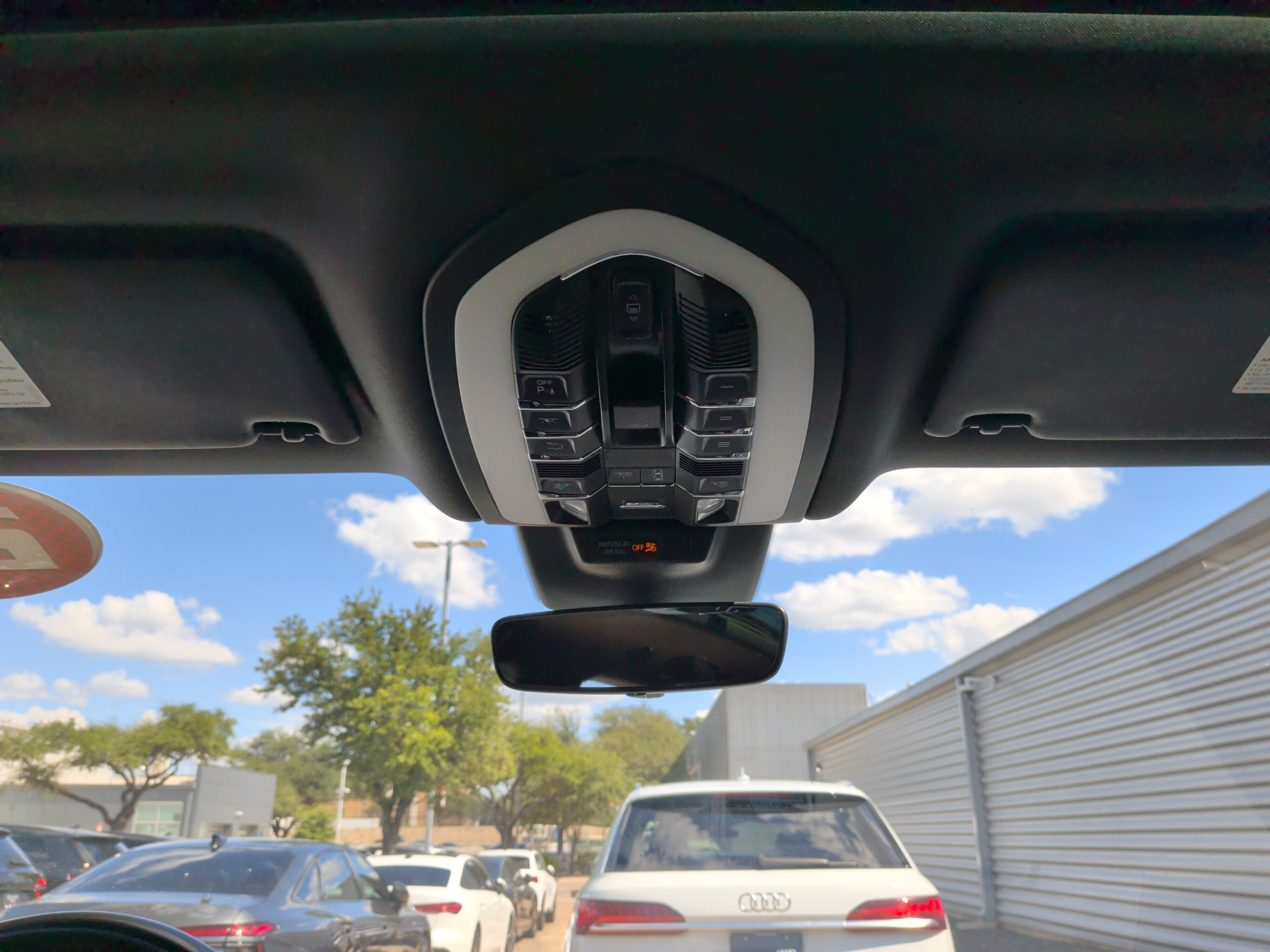 Used 2021 Porsche Macan S AWD/4WD image 25