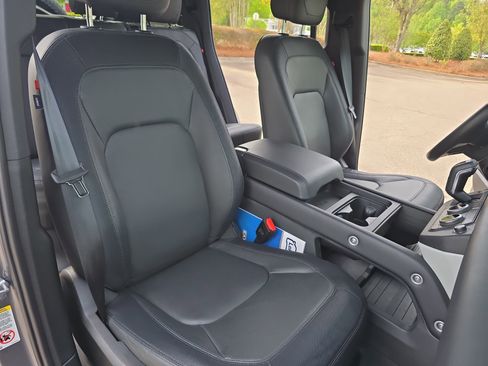 Certified 2024 Land Rover Defender 110 X-Dynamic SE AWD/4WD image 10