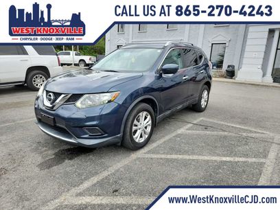Used 2016 Nissan Rogue SV w/ SV Premium Package