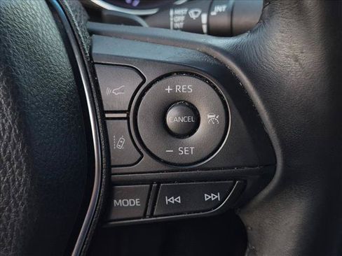Used 2018 Toyota Camry SE w/ Audio Package FWD image 14