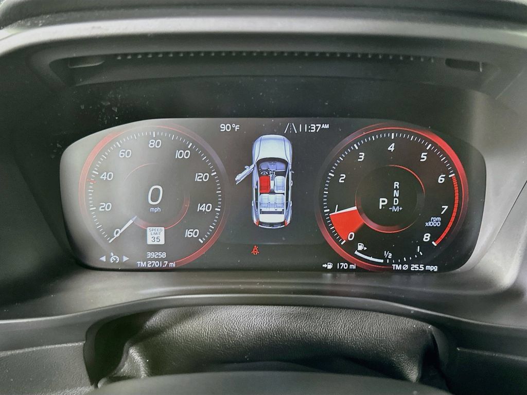 Used 2022 Volvo XC40 T5 Momentum AWD/4WD image 12