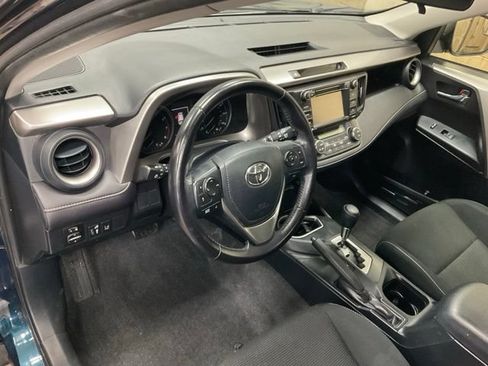 Used 2017 Toyota RAV4 XLE FWD image 6