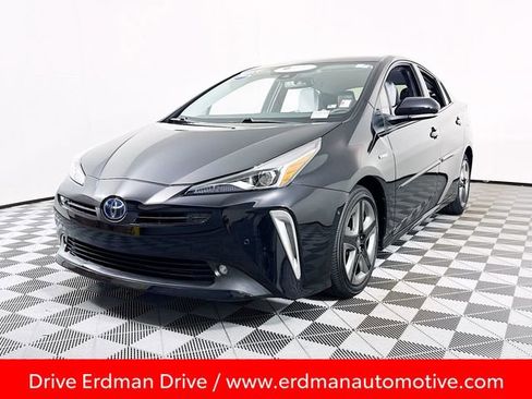Used 2022 Toyota Prius XLE image 3