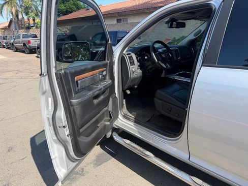 Used 2017 RAM 2500 Laramie AWD/4WD image 20