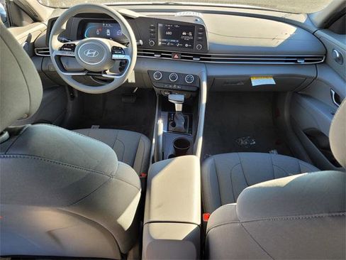 New 2026 Hyundai Elantra SE image 12