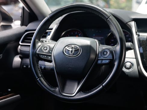 Used 2021 Toyota Camry XSE FWD image 30