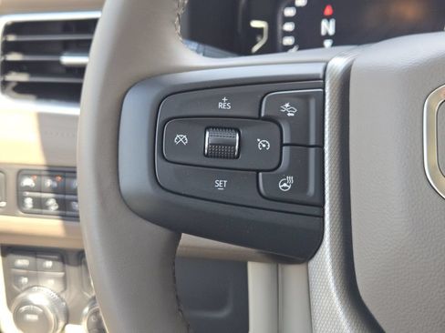 Used 2024 GMC Yukon XL Denali AWD/4WD image 29