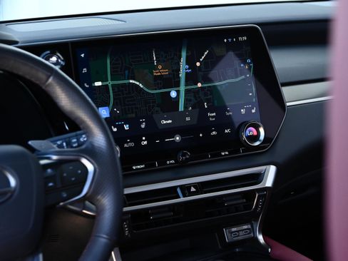 Used 2024 Lexus RX 500h F Sport image 19