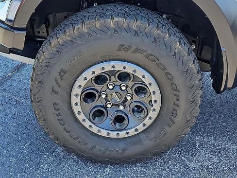 Used 2025 Ford F150 Raptor AWD/4WD image 13