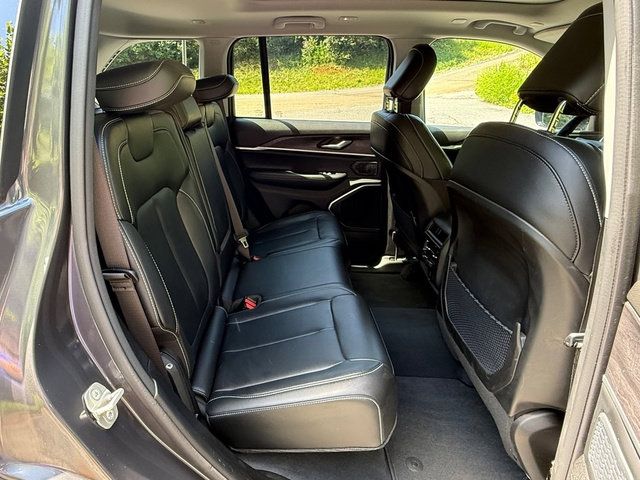 Used 2023 Jeep Grand Cherokee Limited AWD/4WD image 20