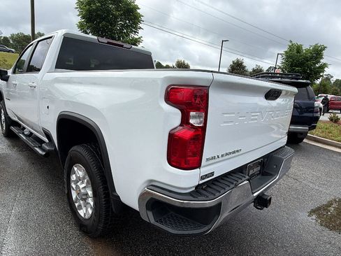 Used 2024 Chevrolet Silverado 2500 LT AWD/4WD image 10
