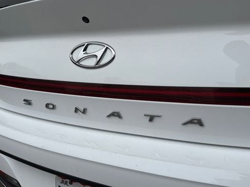 Used 2023 Hyundai Sonata SE w/ Cargo Package FWD image 5