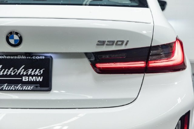 New 2026 BMW 330i xDrive Sedan w/ M Sport Package AWD/4WD image 11
