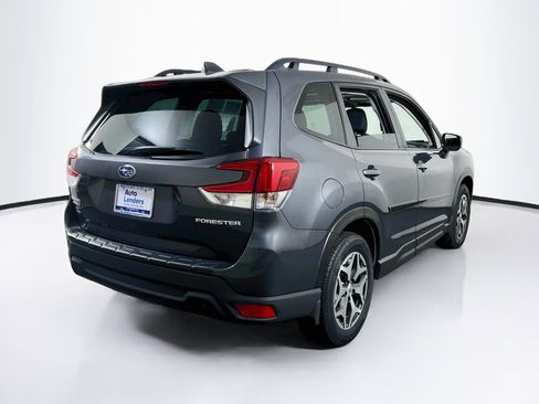 Used 2023 Subaru Forester Premium AWD/4WD image 5