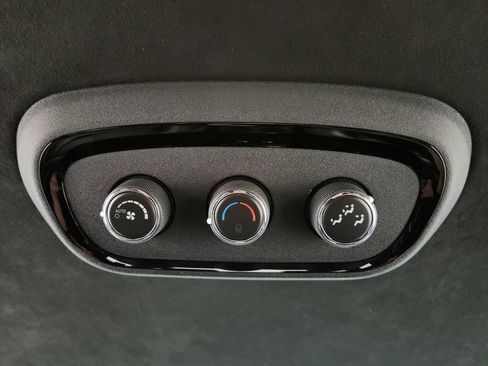 Used 2021 Dodge Durango R/T w/ SRT Interior Appearance Group AWD/4WD image 38