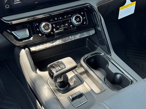 New 2026 GMC Sierra 1500 AT4 w/ AT4 Premium Package AWD/4WD image 21