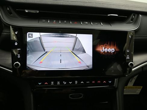 New 2026 Jeep Grand Cherokee Altitude RWD image 18