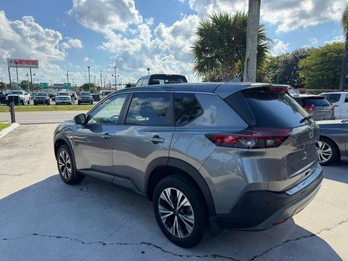 Used 2023 Nissan Rogue SV image 7