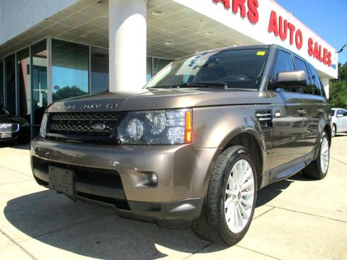 Used 2013 Land Rover Range Rover Sport HSE AWD/4WD image 2