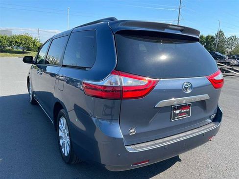 Used 2016 Toyota Sienna Limited Premium AWD/4WD image 10