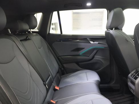 New 2026 Volkswagen Tiguan SE R-Line image 24