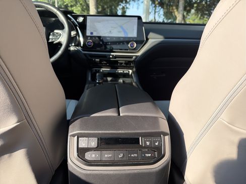 Used 2026 Lexus TX 350 AWD w/ Technology Package image 35
