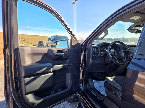 Used 2023 Chevrolet Silverado 1500 Custom Trail Boss image 11