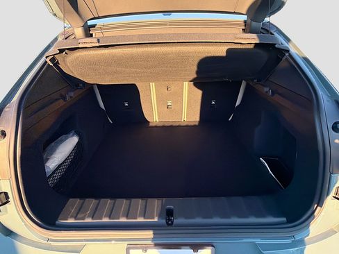 Used 2024 BMW X2 M35i image 11