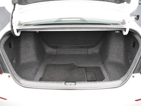 Used 2018 Honda Accord LX image 12