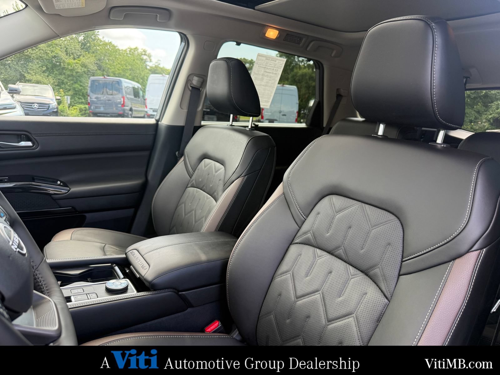 Used 2026 Nissan Pathfinder Platinum AWD/4WD image 18