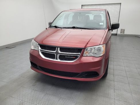 Used 2016 Dodge Grand Caravan American Value Package w/ UConnect Hands-Free Group FWD image 15