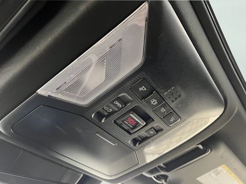 Used 2019 Toyota RAV4 XSE AWD/4WD image 25