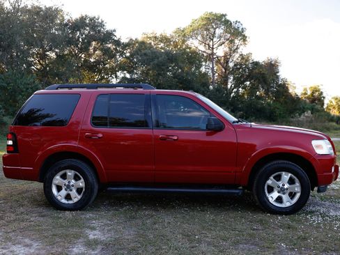 Used 2010 Ford Explorer XLT image 13