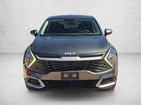 Used 2023 Kia Sportage LX FWD image 2