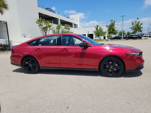 Used 2023 Honda Accord Sport image 3