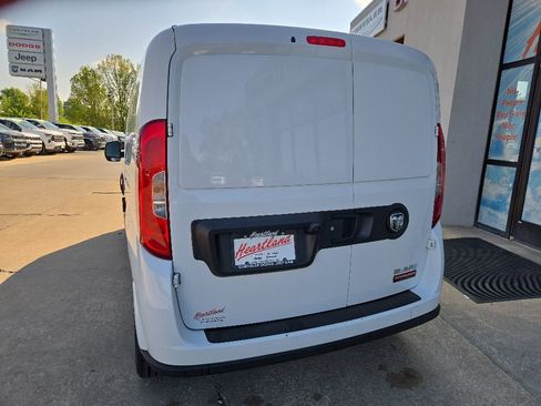 Used 2022 RAM ProMaster City Tradesman FWD image 9