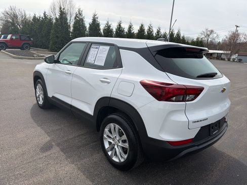 Used 2023 Chevrolet TrailBlazer LS image 3