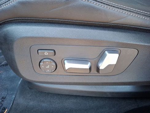 Certified 2025 BMW X5 xDrive40i w/ Premium Package image 16