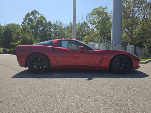 Used 2005 Chevrolet Corvette Coupe w/ Preferred Equipment Group RWD image 14
