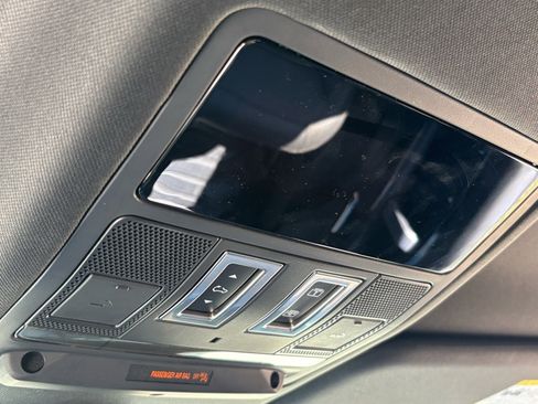 Used 2024 Land Rover Defender 110 V8 image 35