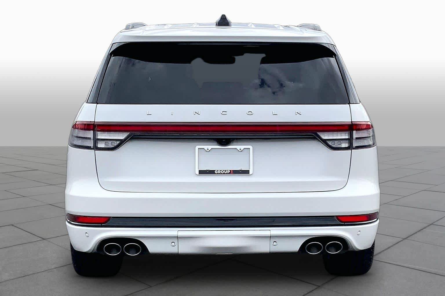 Used 2025 Lincoln Aviator Reserve w/ Jet Appearance Package AWD/4WD image 5
