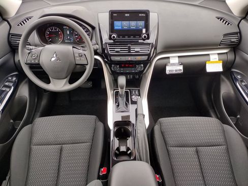 New 2026 Mitsubishi Eclipse Cross LE image 2